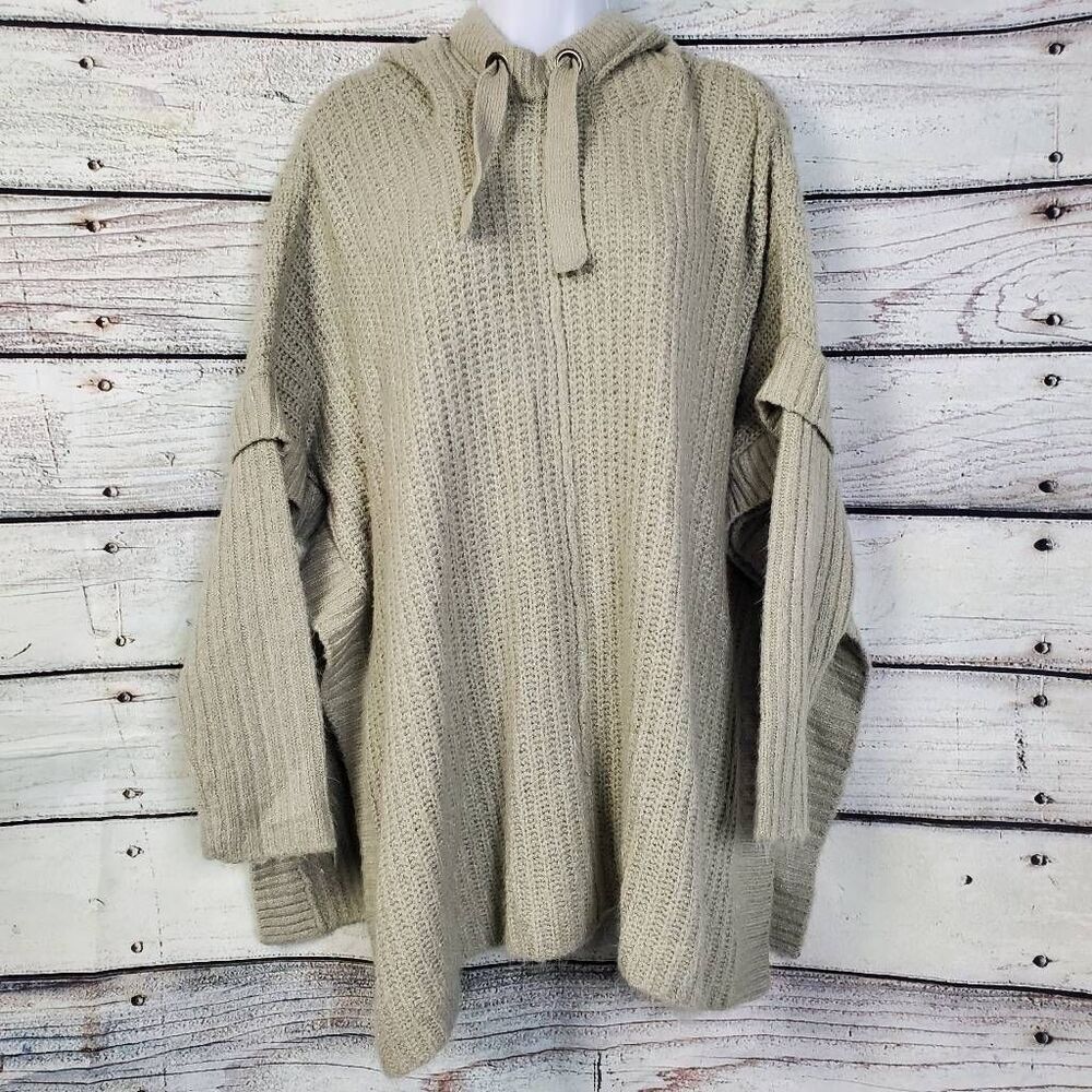 BKE Women’s Small Beige Chunky Knit Hooded Sweater Poncho Style